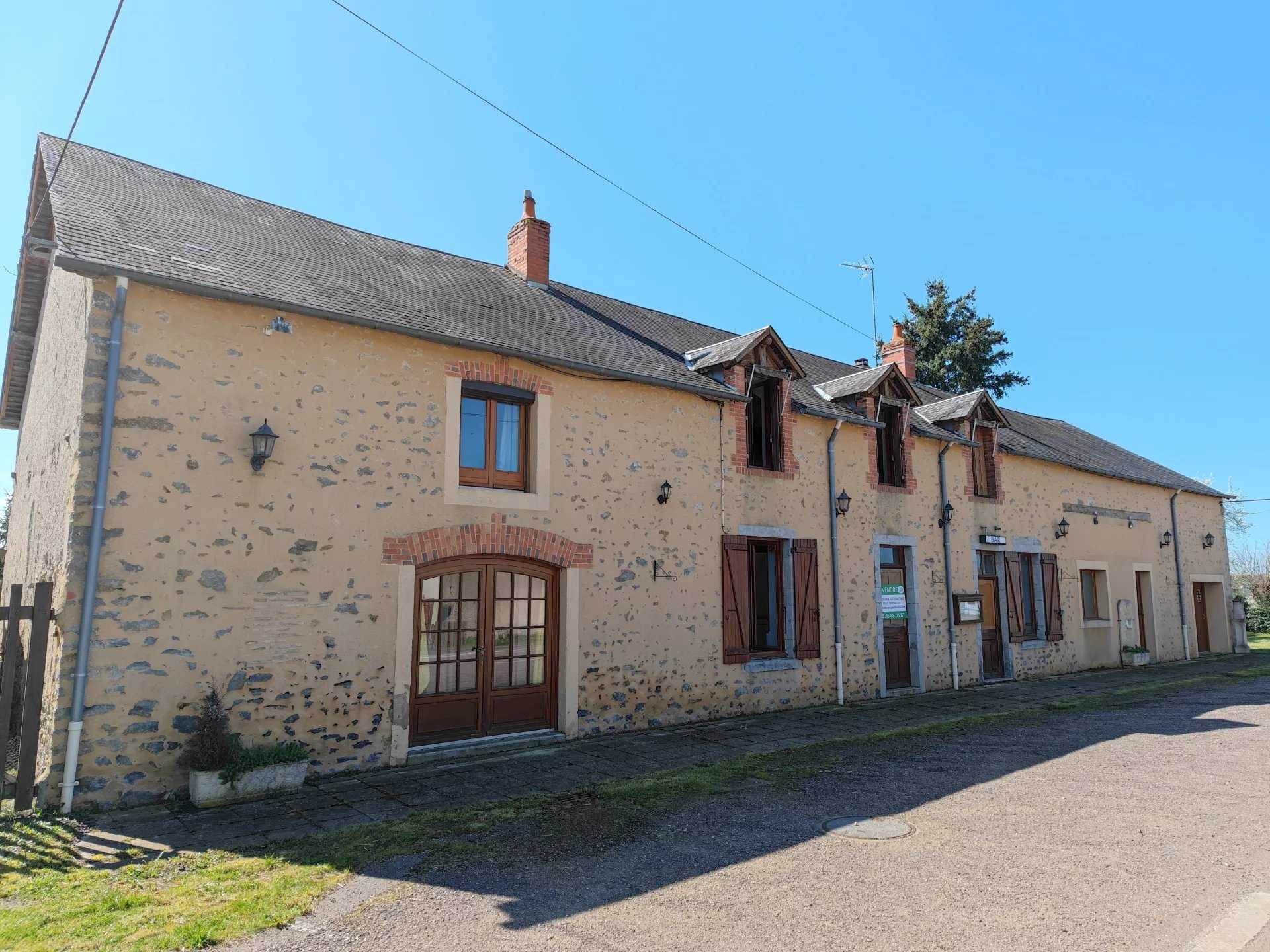 Будинок в Chatillon-en-Bazois, Бургонь-Франш-Конте 11936374