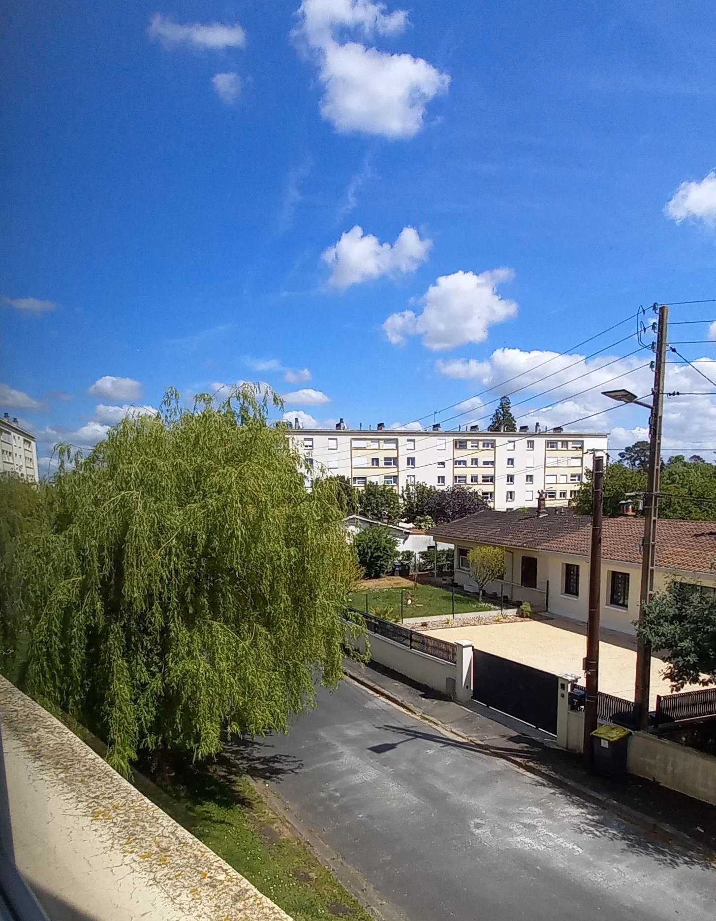 Condominium in Tours, Centre-Val de Loire 11936423