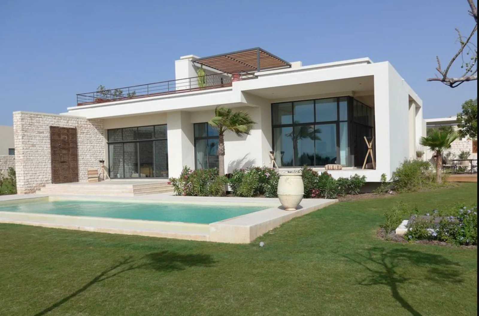 House in Cavaliere, Provence-Alpes-Cote d'Azur 11936469