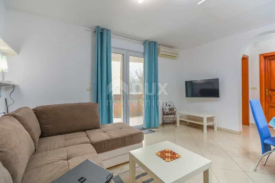 Condominium in Novigrad, Istarska Zupanija 11936757