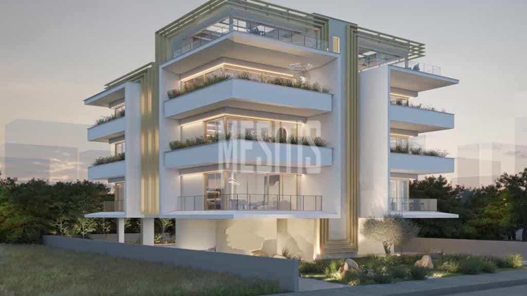 Condominium dans Strovolos, Nicosia 11937204