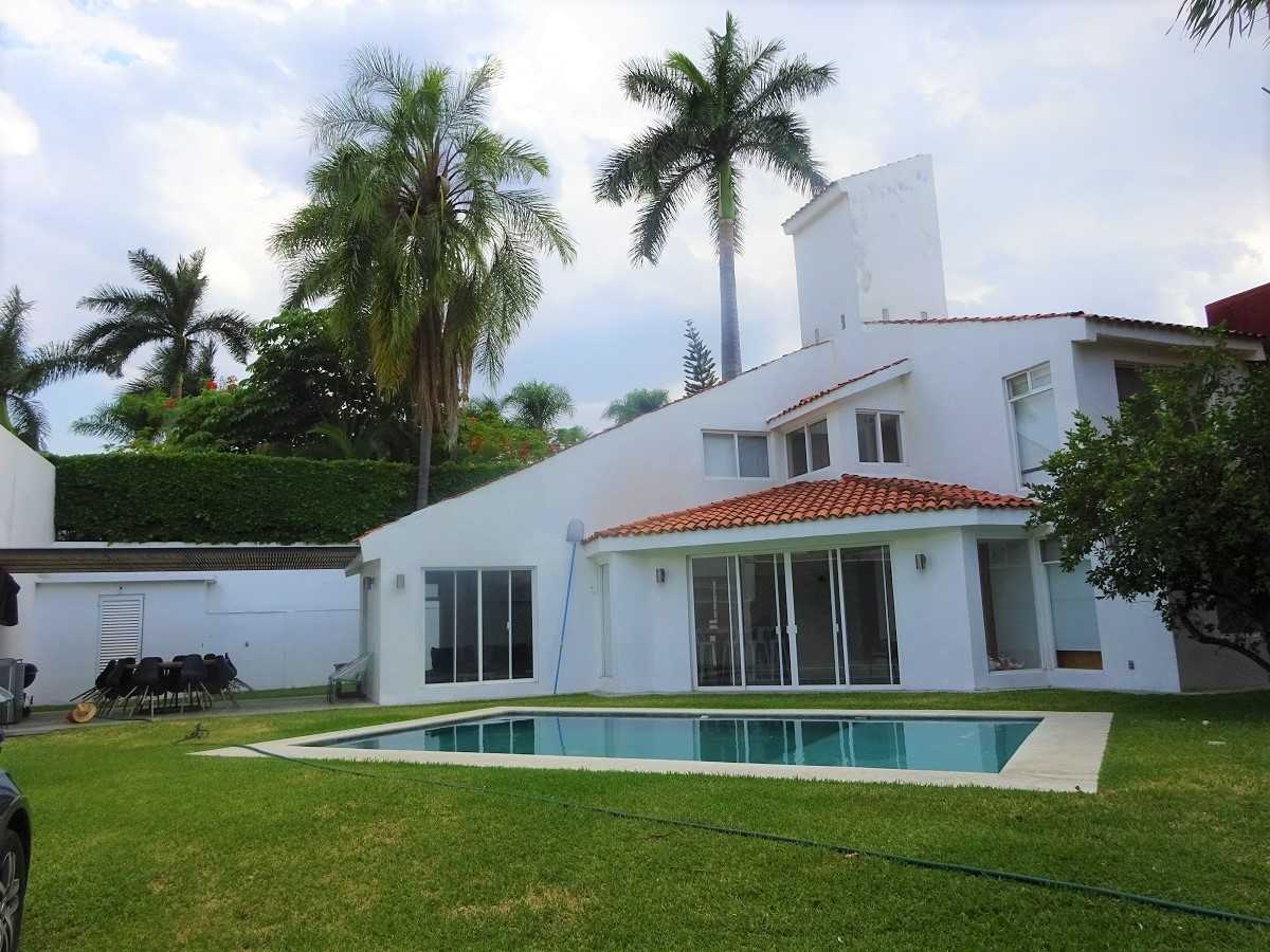 Rumah di Cuernavaca, Avenida Palmira 11937244