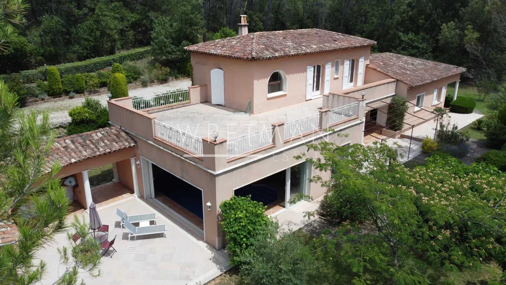 Hus i Seillans, Provence-Alpes-Cote d'Azur 11937257