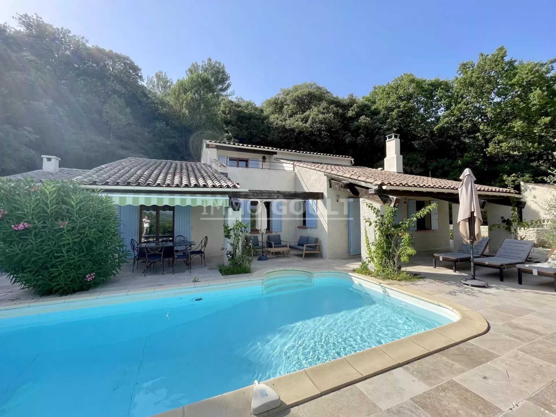 Hus i Goult, Provence-Alpes-Cote d'Azur 11937281