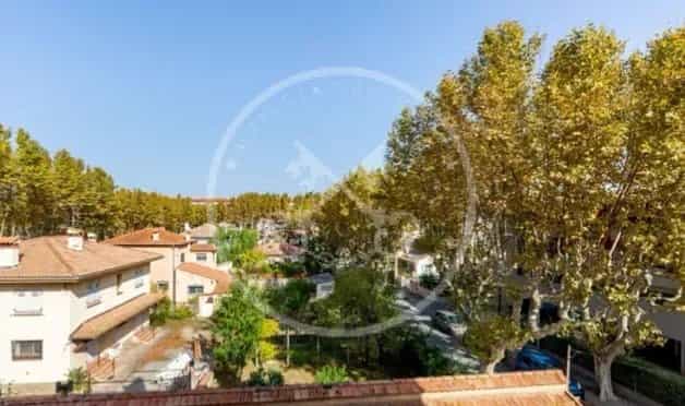 Condominium in Frejus, Provence-Alpes-Cote d'Azur 11937322
