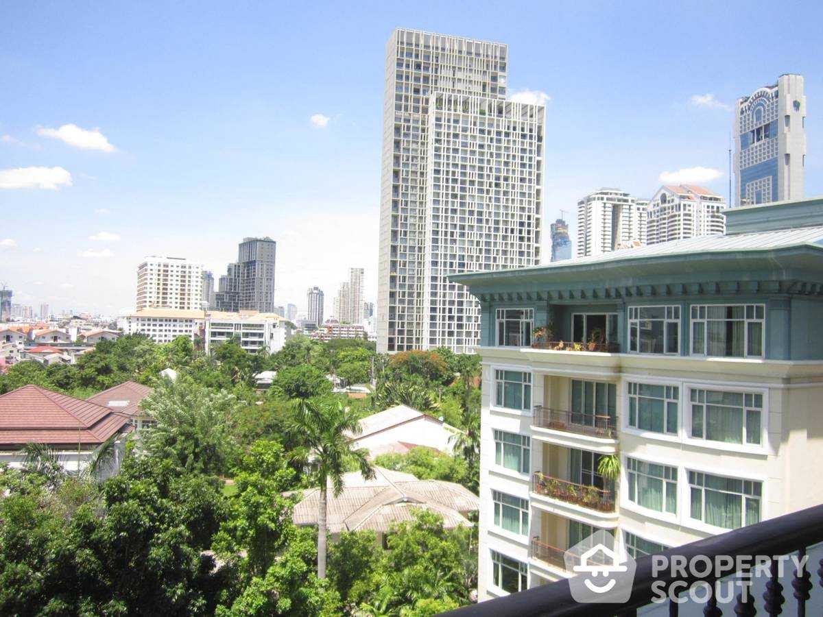 Condominium in , Krung Thep Maha Nakhon 11937702