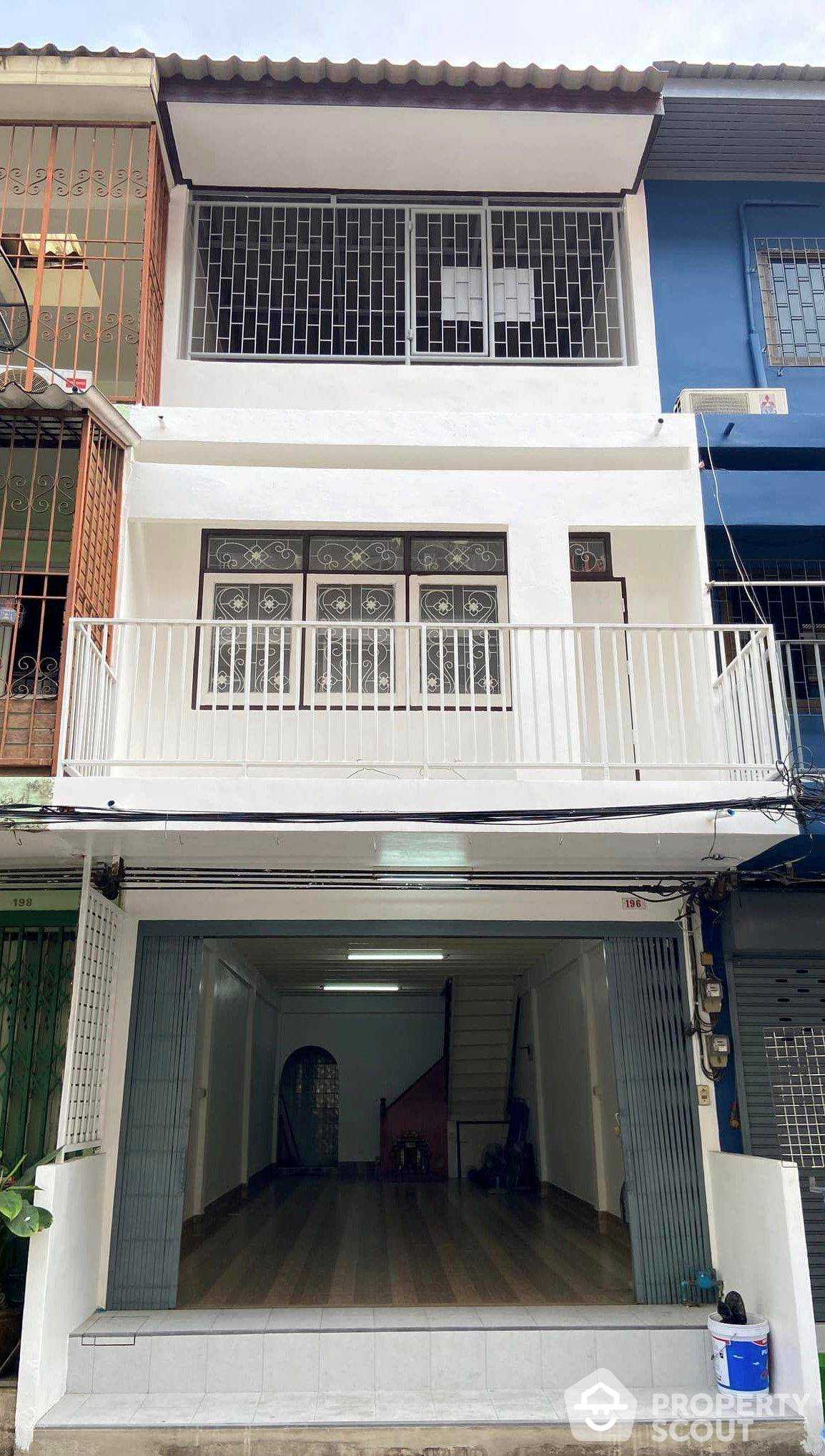 Huis in Phra Khanong, Krung Thep Maha Nakhon 11938146