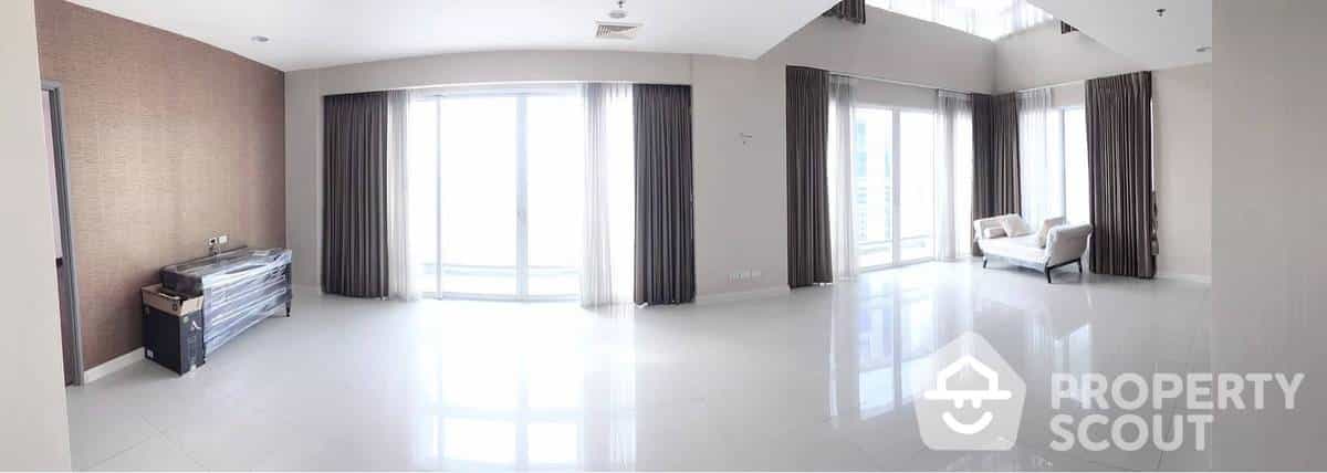 Condominium in , Krung Thep Maha Nakhon 11939080