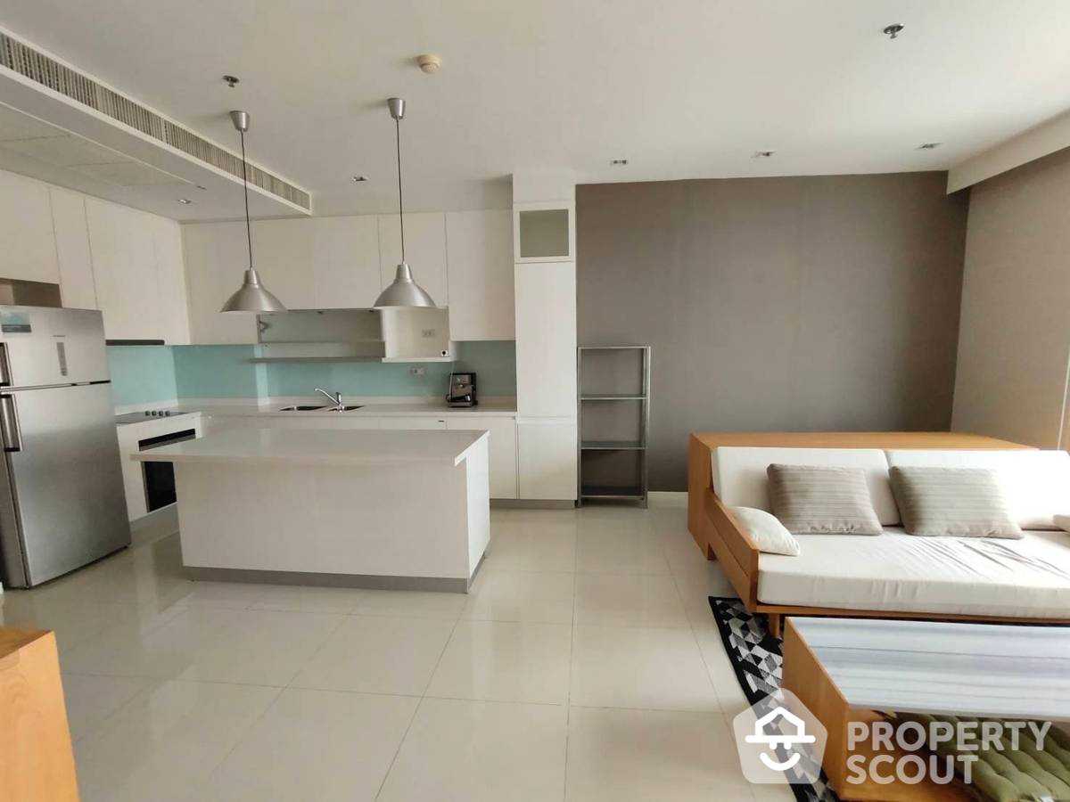 Condominium in Ban Bang Krabueang, Samut Prakan 11940990