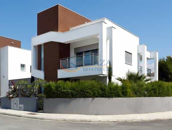 Talo sisään Limassol, Limassol 11945737