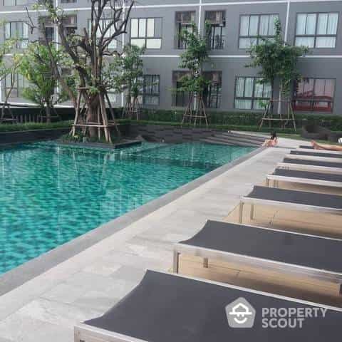 Condominium in Thon Buri, Krung Thep Maha Nakhon 11953141