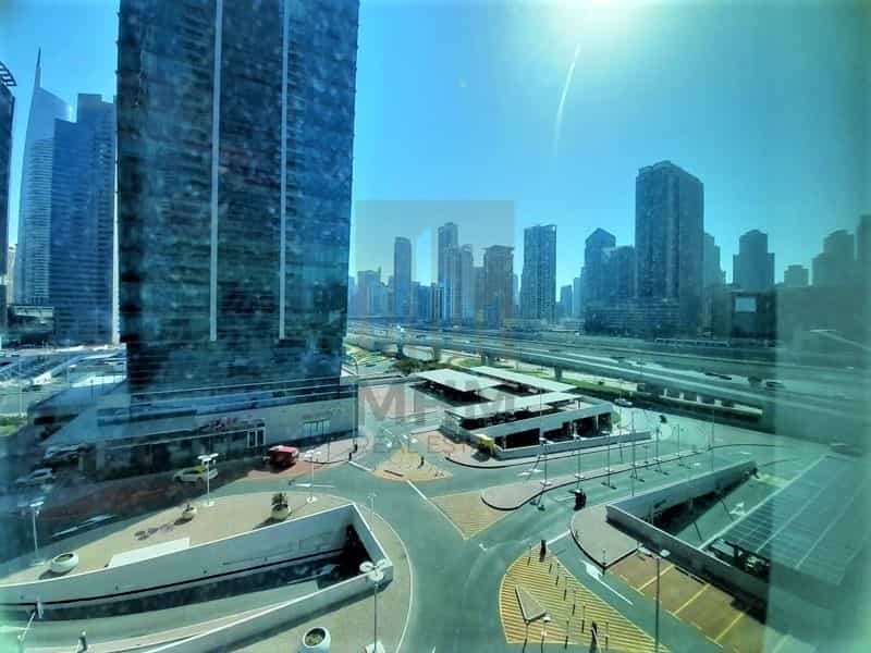 Condominium in Dubai, Dubayy 11953412