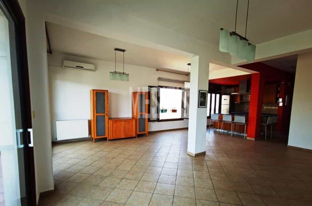 公寓 在 加藤·德芙特拉, 萊夫科西亞 11953611