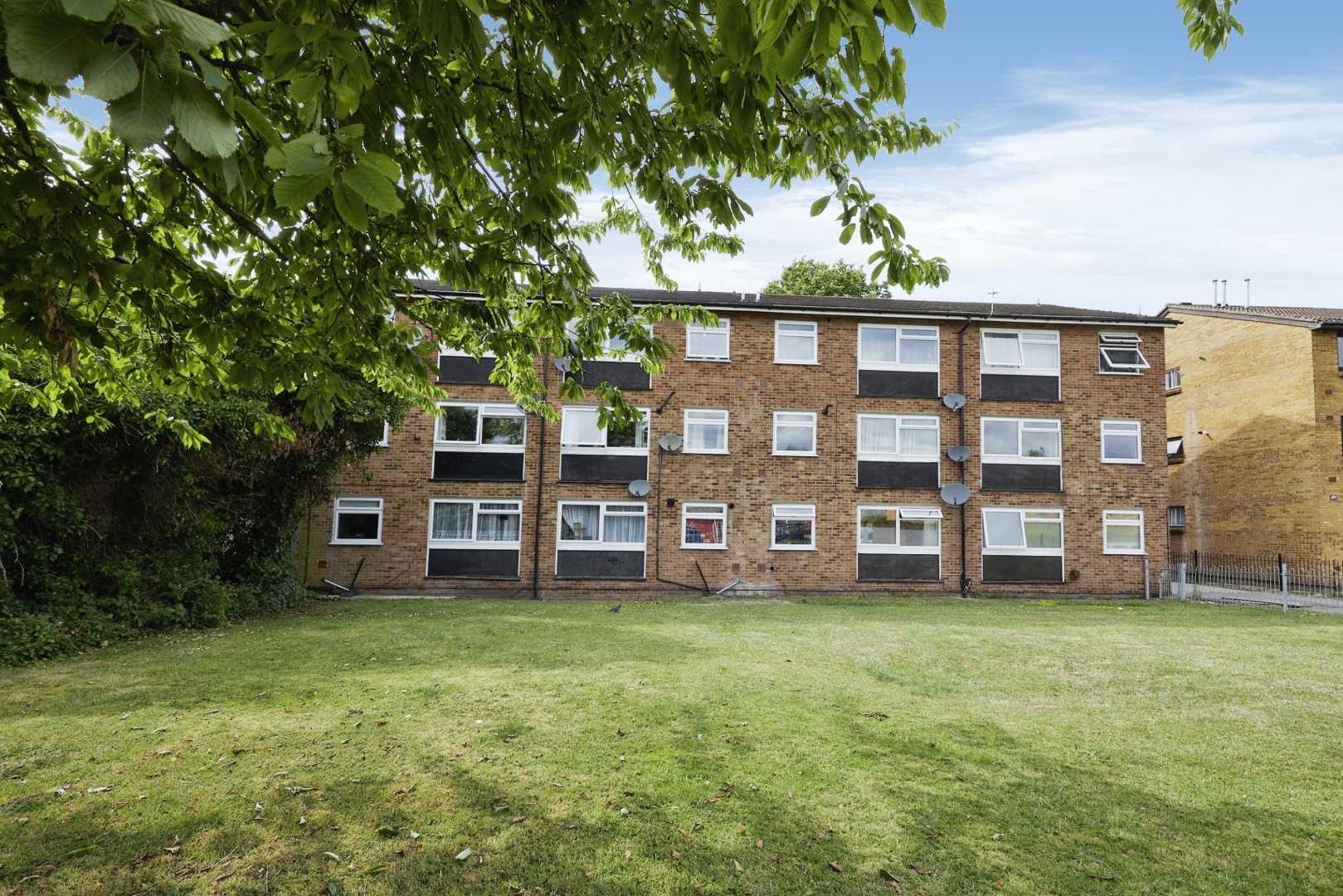 Condominium in Thornton Heath, Croydon 11953928