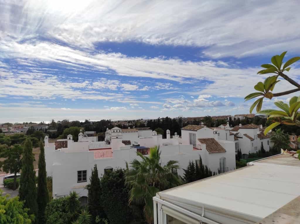 Condominium in Marbella, Andalucía 11954884