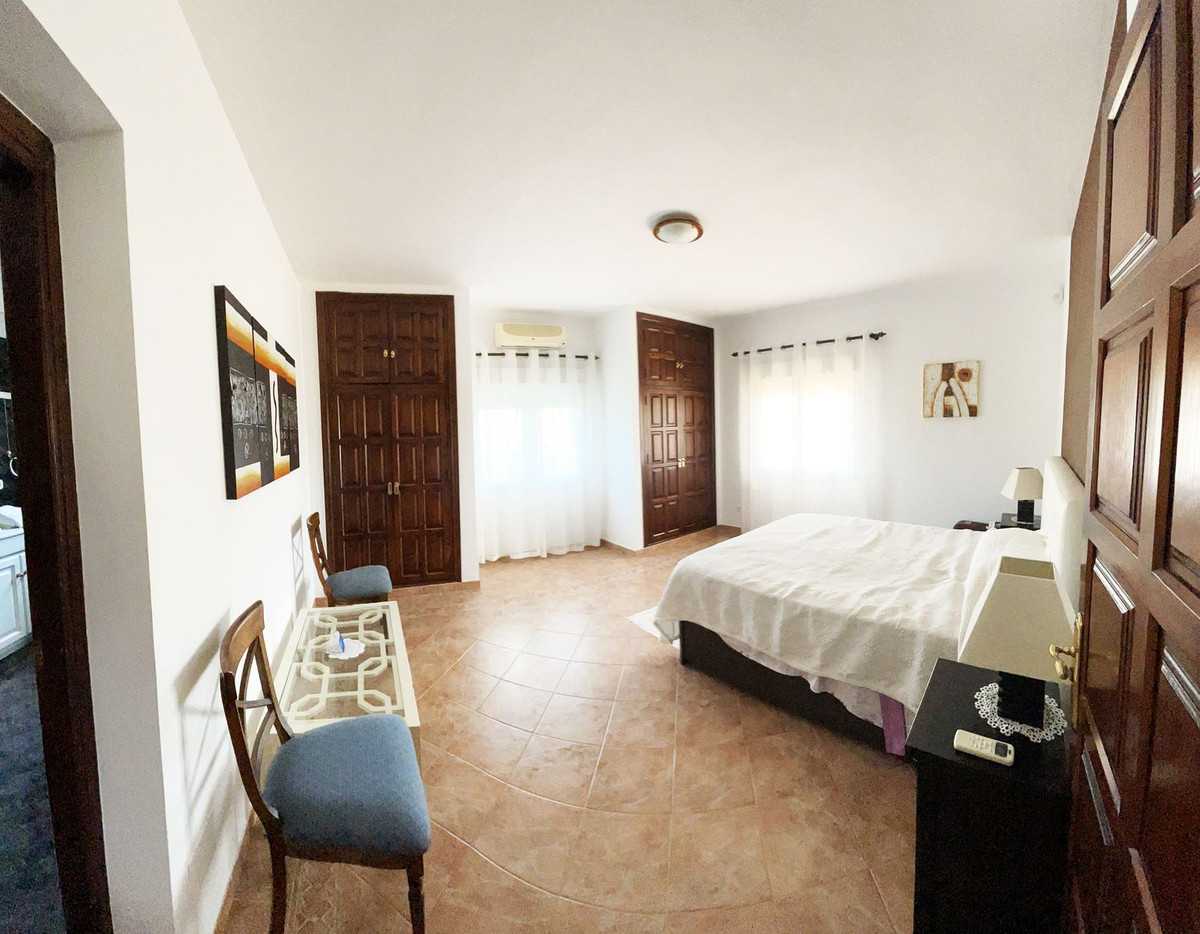 Huis in Benahavís, Andalucía 11955051