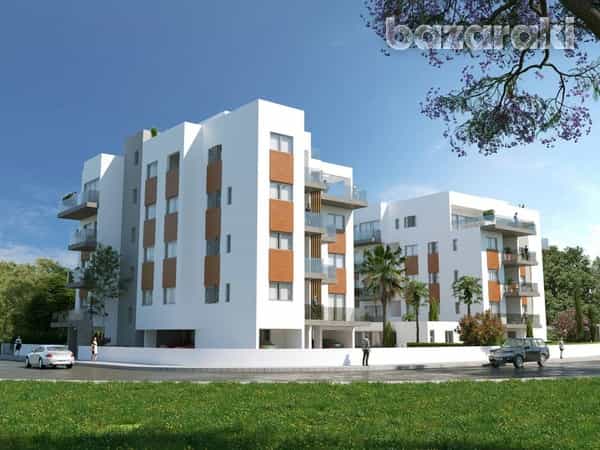 Condominium in Mesa Geitonia, Limassol 11955348