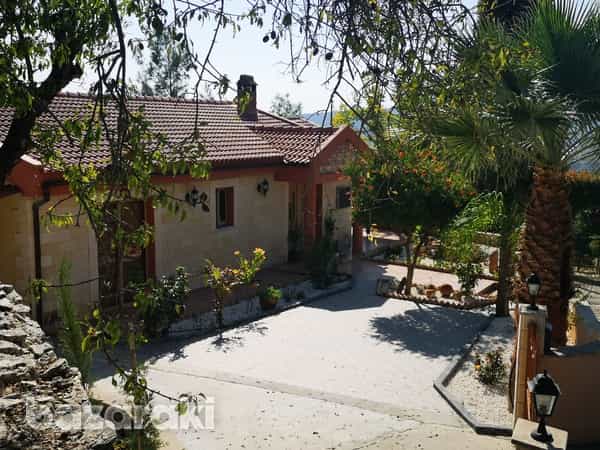 Hus i Agios Therapon, Limassol 11955802