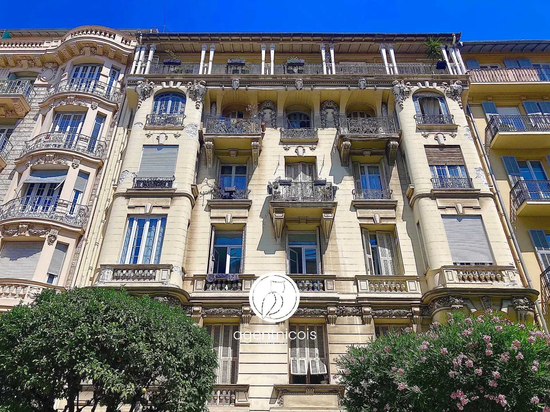 Condominium in Nice, Alpes-Maritimes 11956804