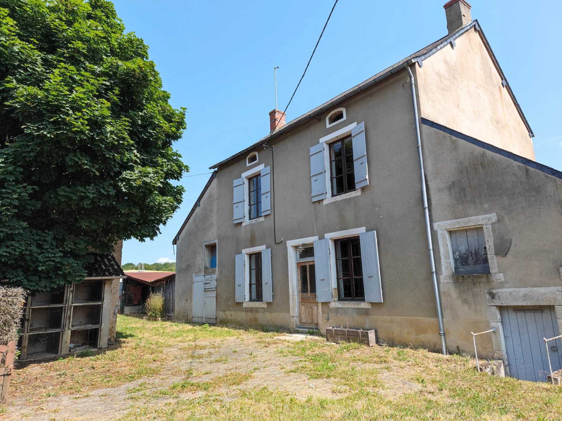 Haus im Tamnay-en-Bazois, Bourgogne-Franche-Comte 11956858
