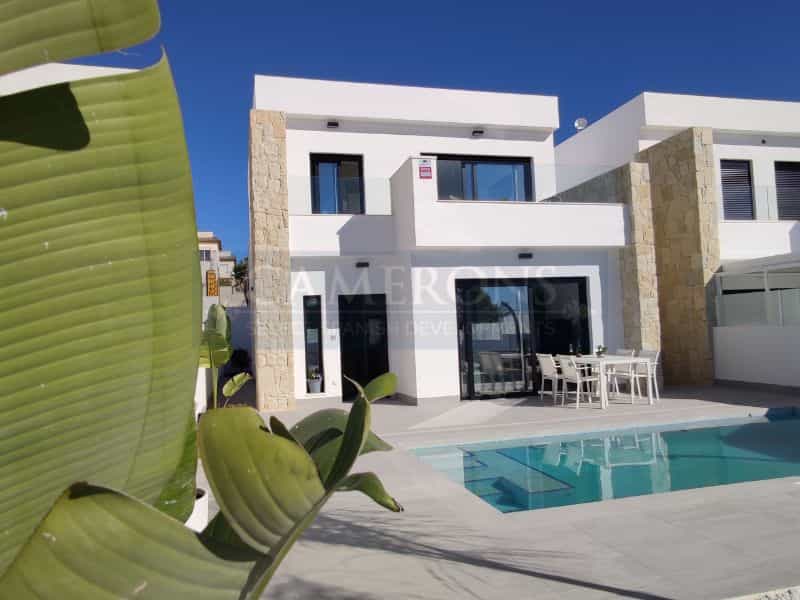 House in La Marina, Valencian Community 11957409