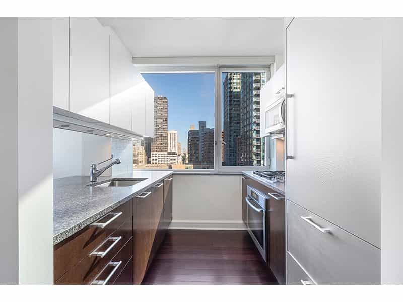 Condominium in New York, New York 11957554