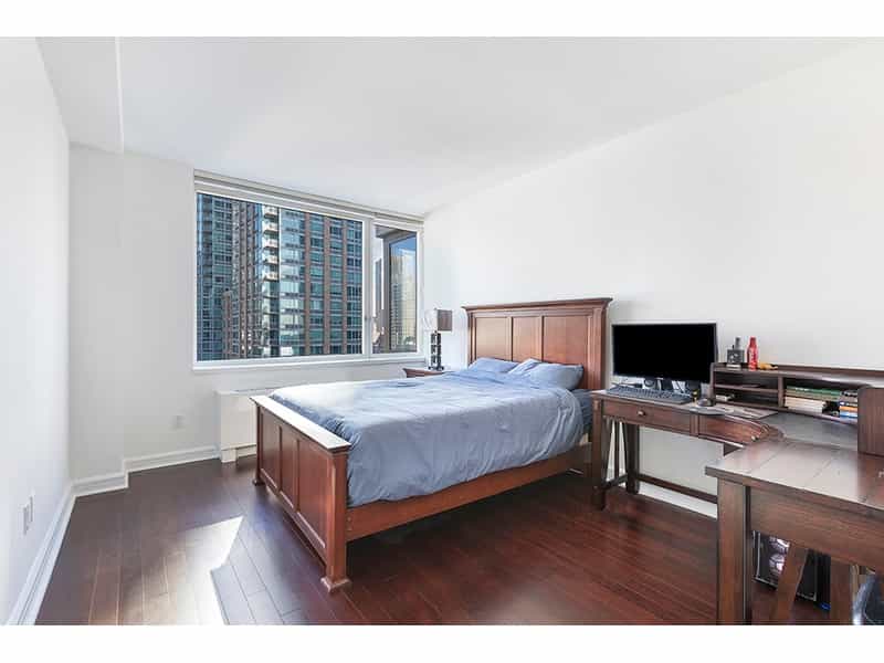 Condominium in New York, New York 11957554