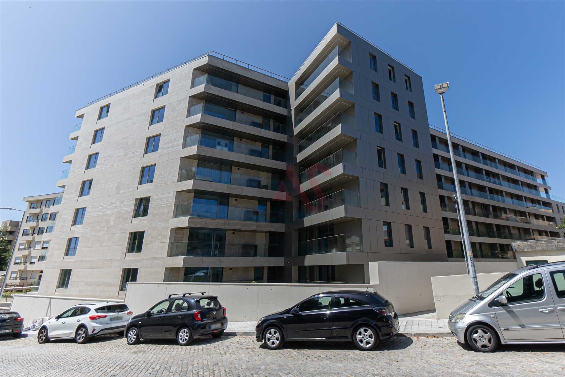 Eigentumswohnung im Senhora do Porto, Porto 11957734