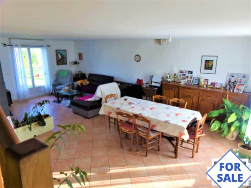 بيت في Joue-du-Plain, Normandie 11957739