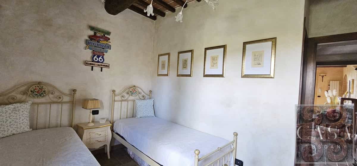 Kondominium w Castelfalfi, Toscana 11957794