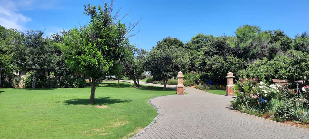 House in Johannesburg South, Gauteng 11957997