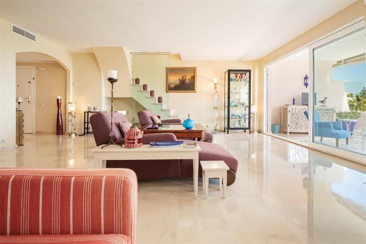 Condominium in Marbella, Andalusia 11958442