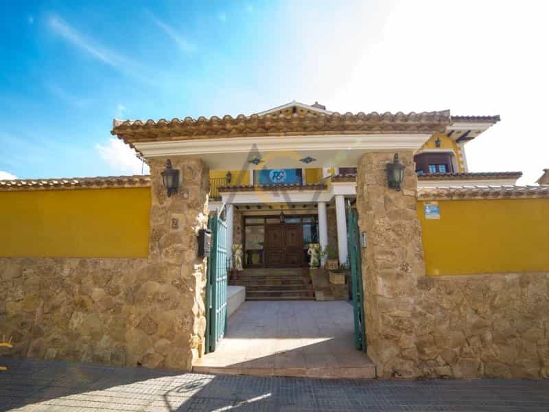 Rumah di El Pinós, Comunidad Valenciana 11958916