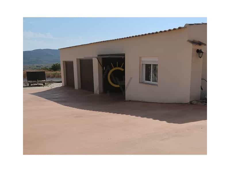 Будинок в El Fondó de les Neus, Comunidad Valenciana 11958917