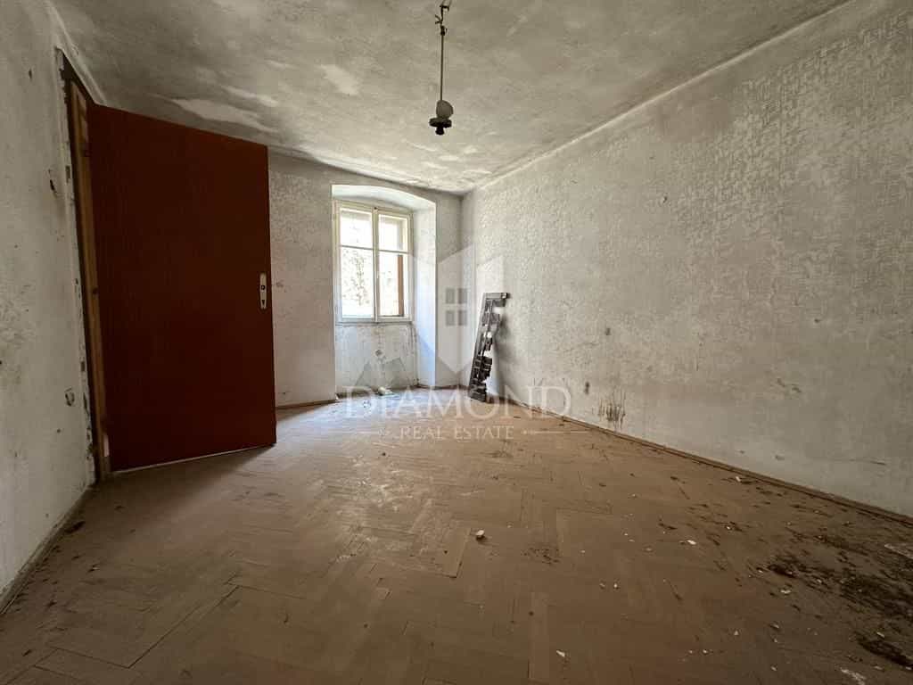 بيت في فودنجان, استارسكا زوبانيجا 11959546