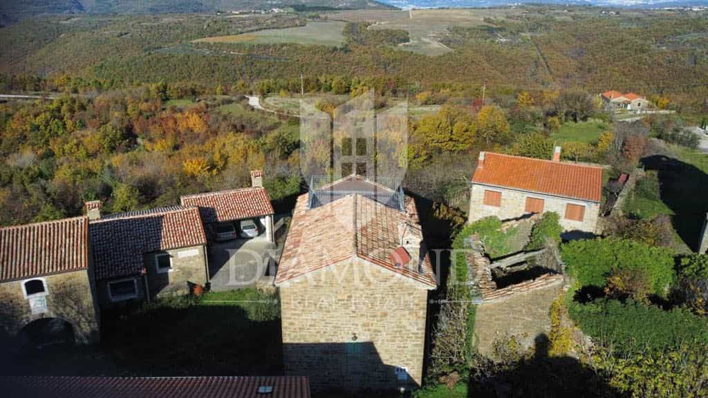 房子 在 Momjan, Istria County 11959548