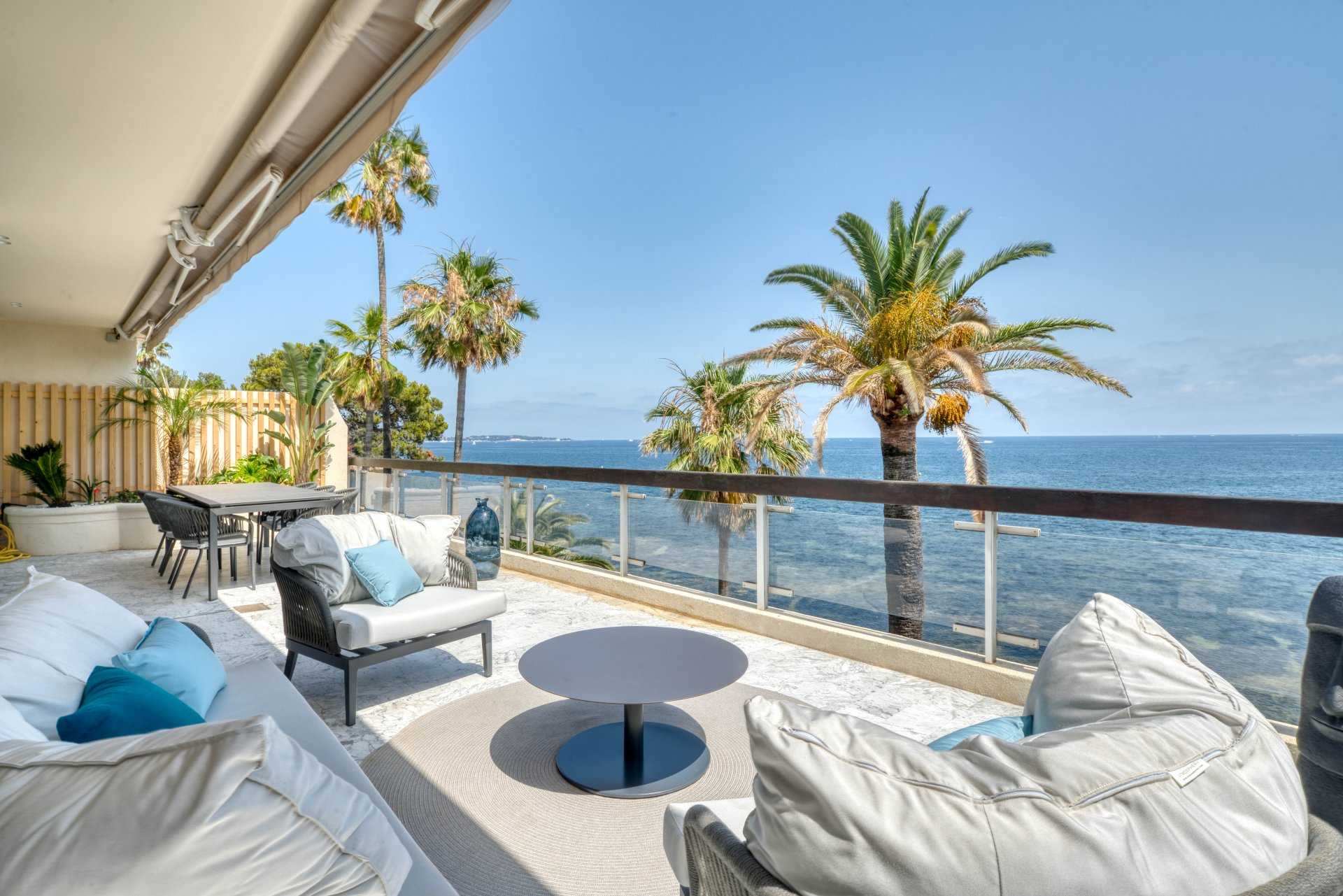 公寓 在 Cannes, Provence-Alpes-Côte d'Azur 11960415