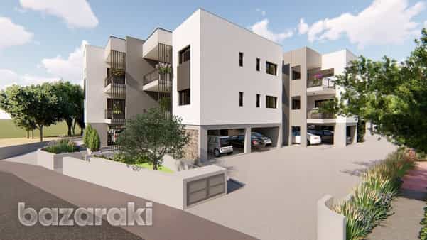 Condominium in Parekklisia, Larnaka 11962752