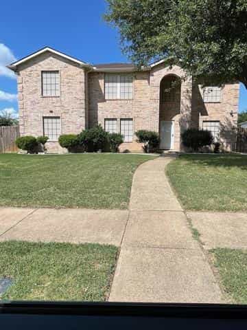 House in Cedar Hill, Texas 11964376