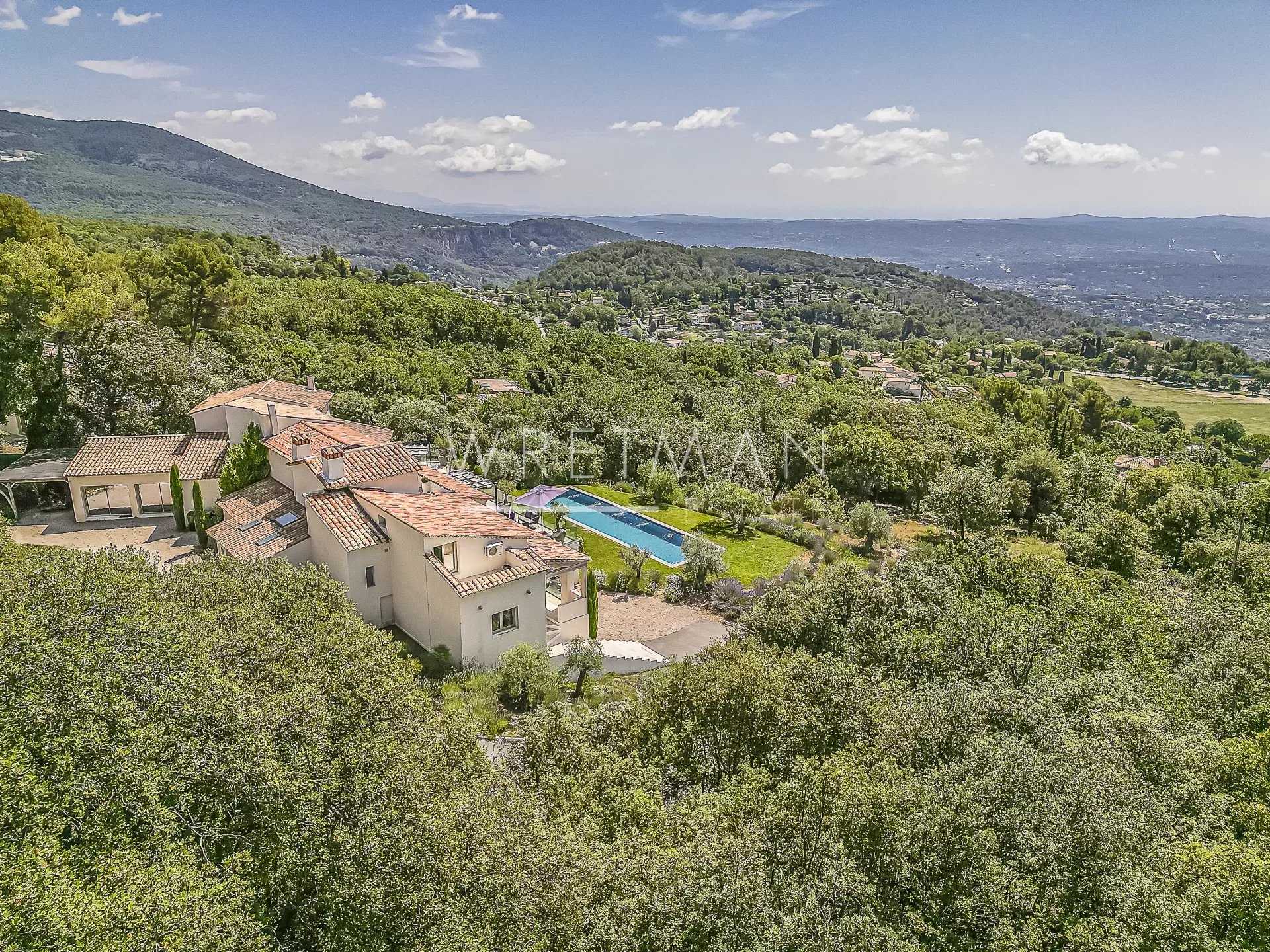 rumah dalam Cabris, Provence-Alpes-Cote d'Azur 11964505