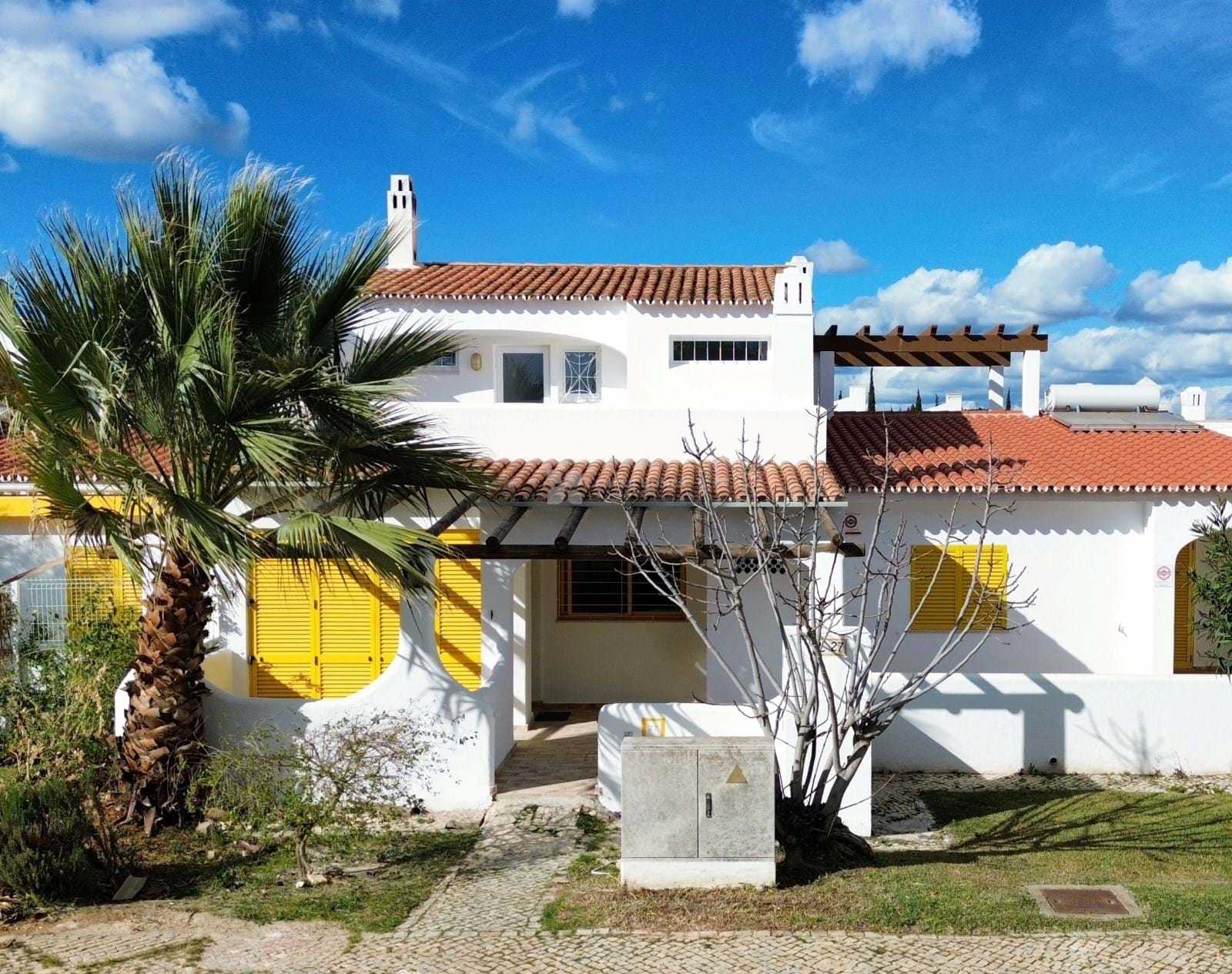 жилой дом в Quarteira, Faro 11964698