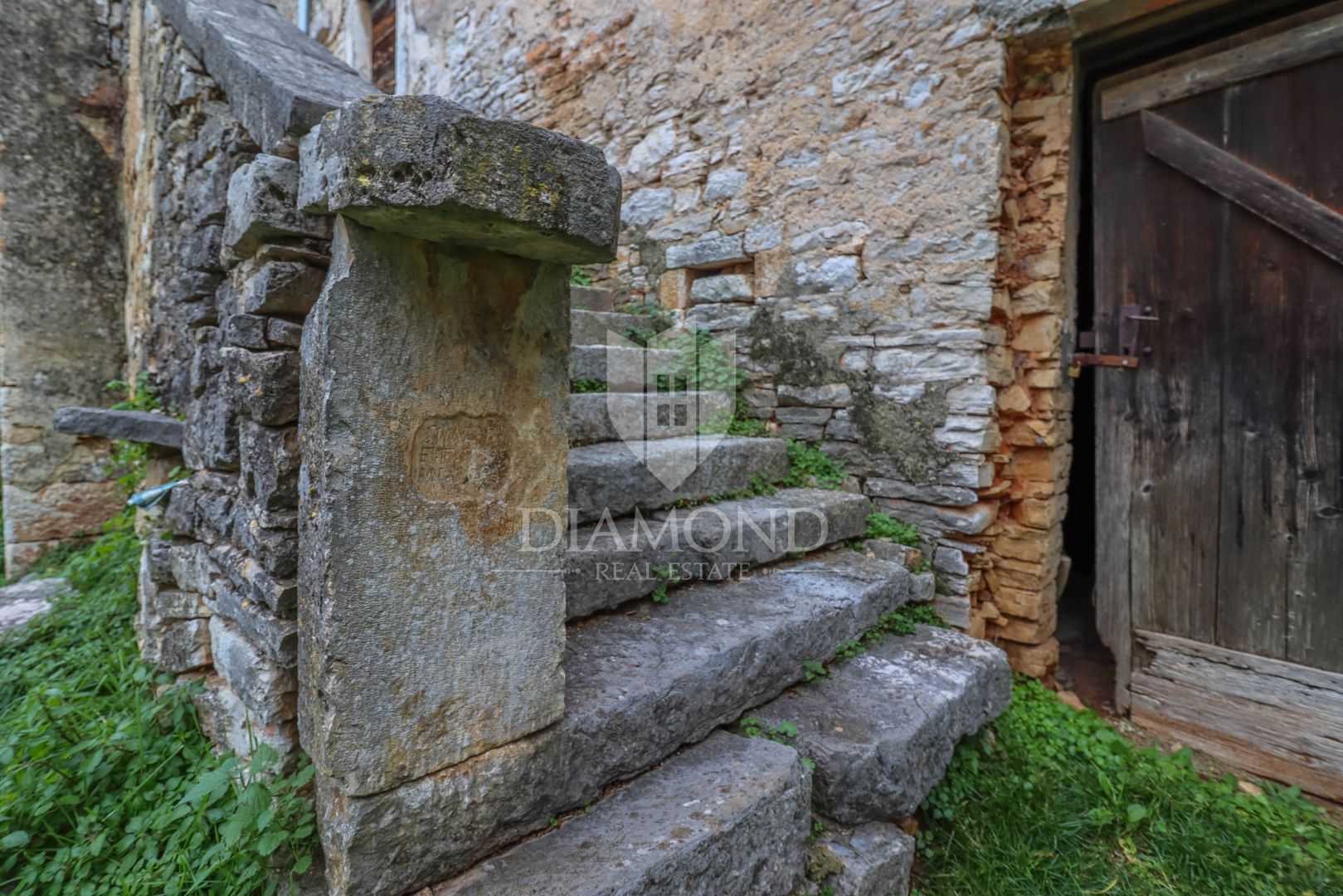 σπίτι σε Kanfanar, Istria County 11965121