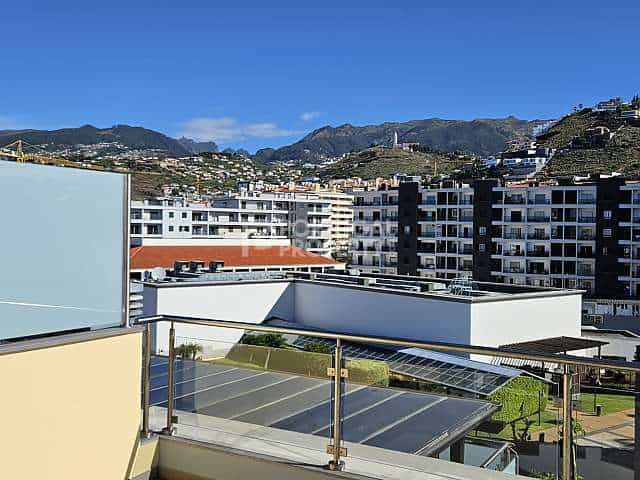 Osakehuoneisto sisään Funchal, Madeira 11965398