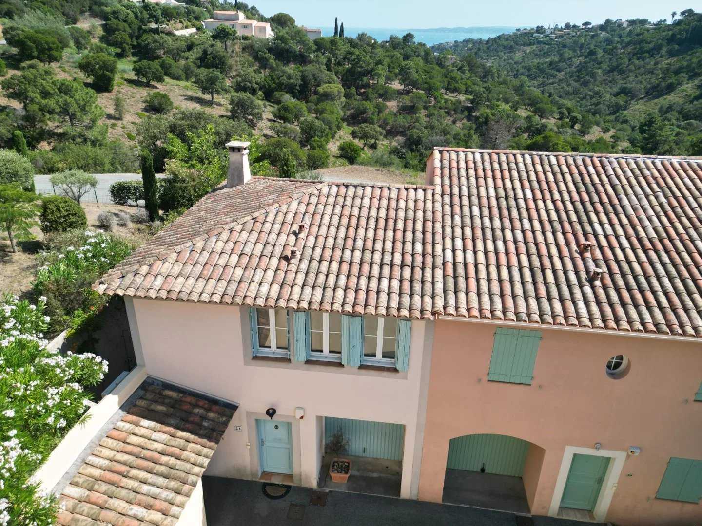 Huis in Sint-Aygulf, Provence-Alpes-Côte d'Azur 11967034