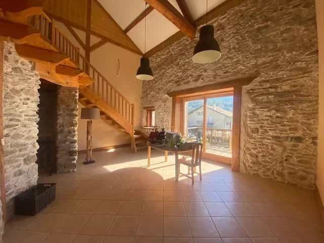 casa no La Croix-de-la-Rochette, Auvergne-Rhone-Alpes 11967115