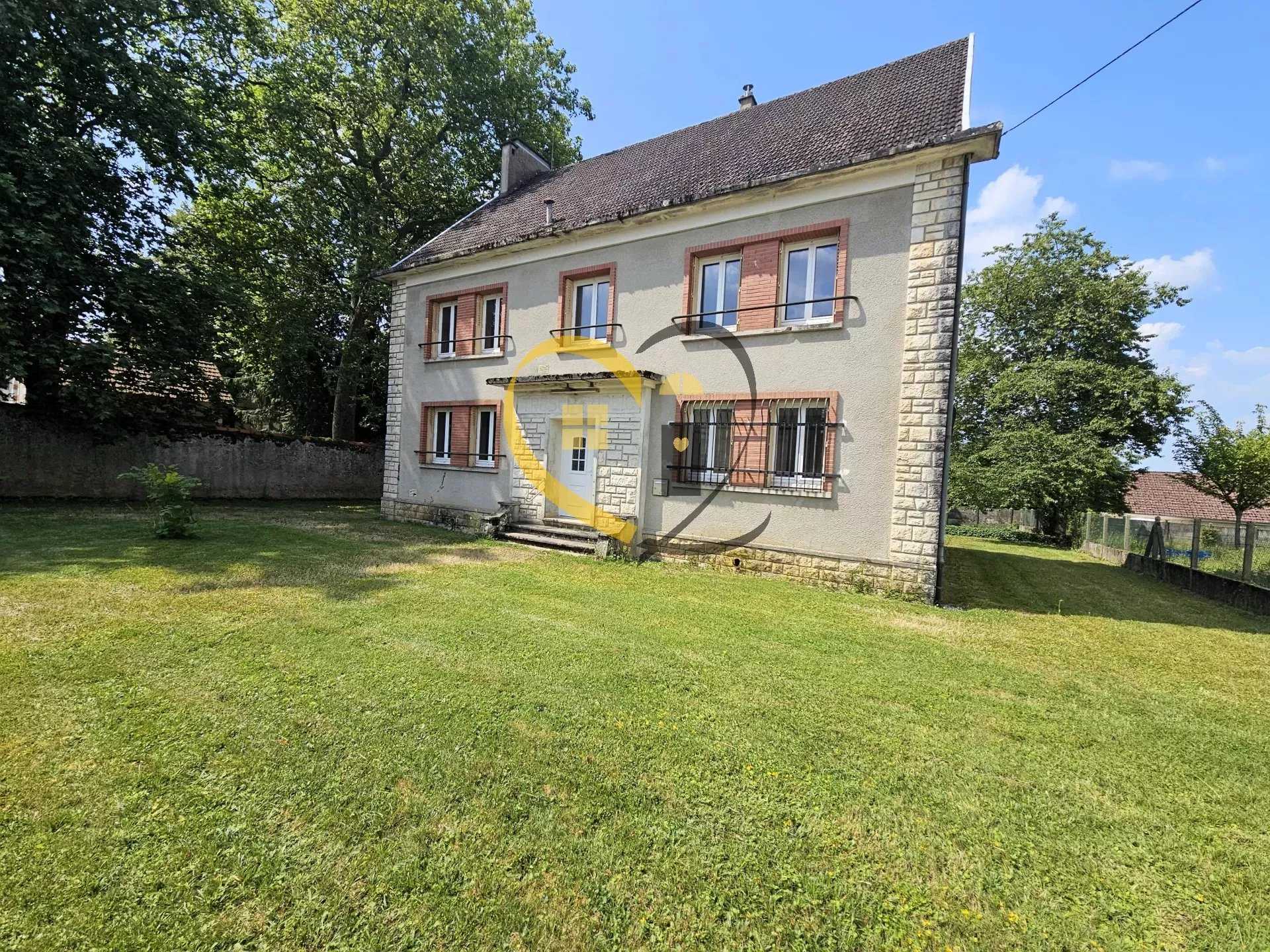 House in Henrichemont, Centre-Val de Loire 11967135
