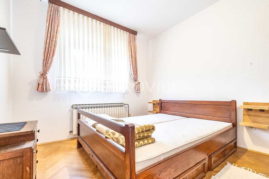 Condominium in Zagreb,  11967301