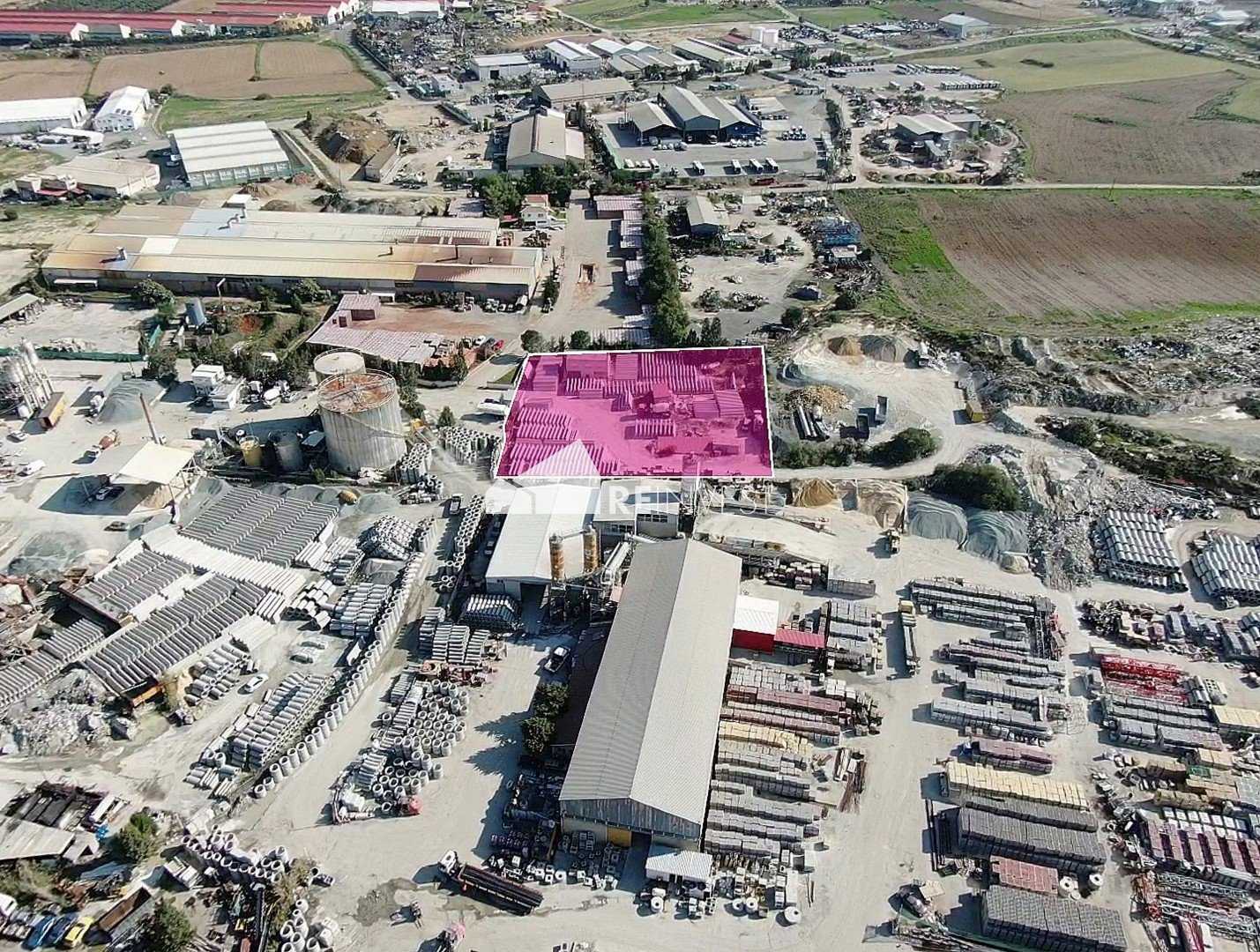Przemysłowy w Latsia, Nikozja 11967388