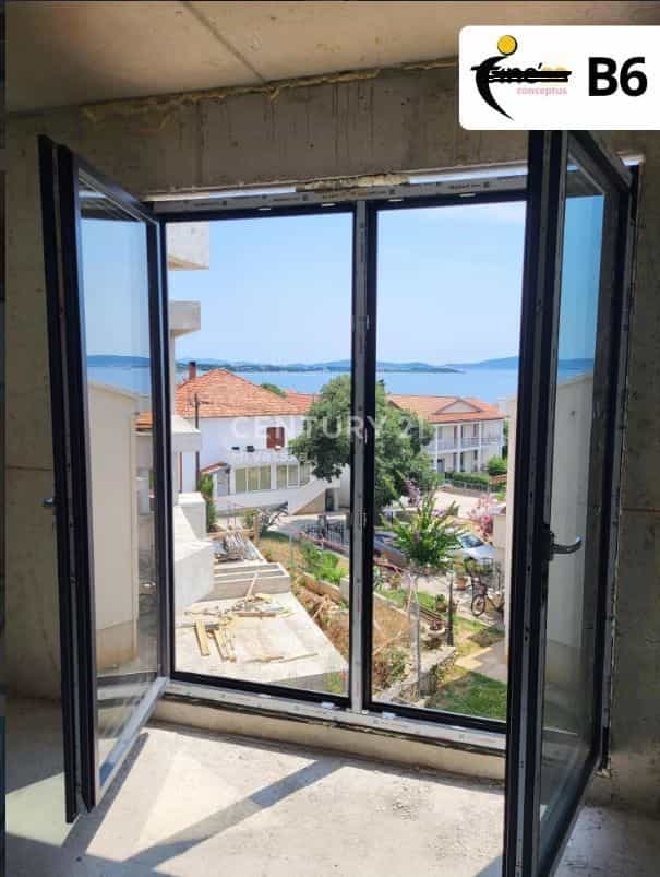 Condominium in Zadar, Zadar County 11967471