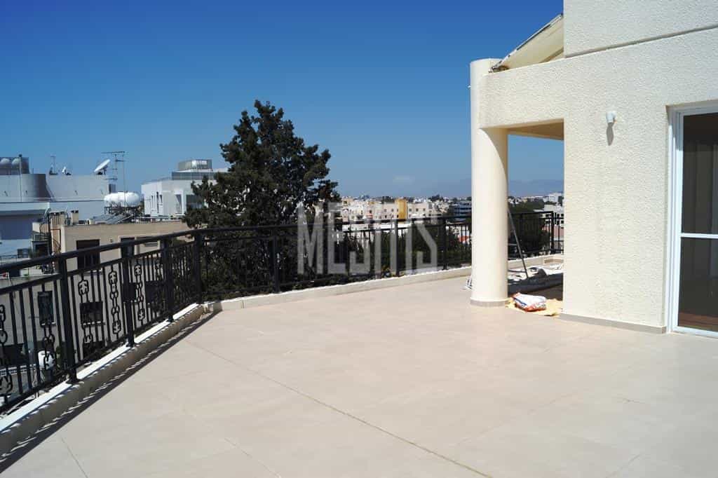 Condominio en Nicosia, Lefkosia 11967762